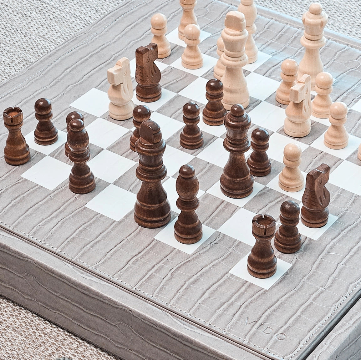 Mouse Grey Alligator Chess Set - VIDO USA