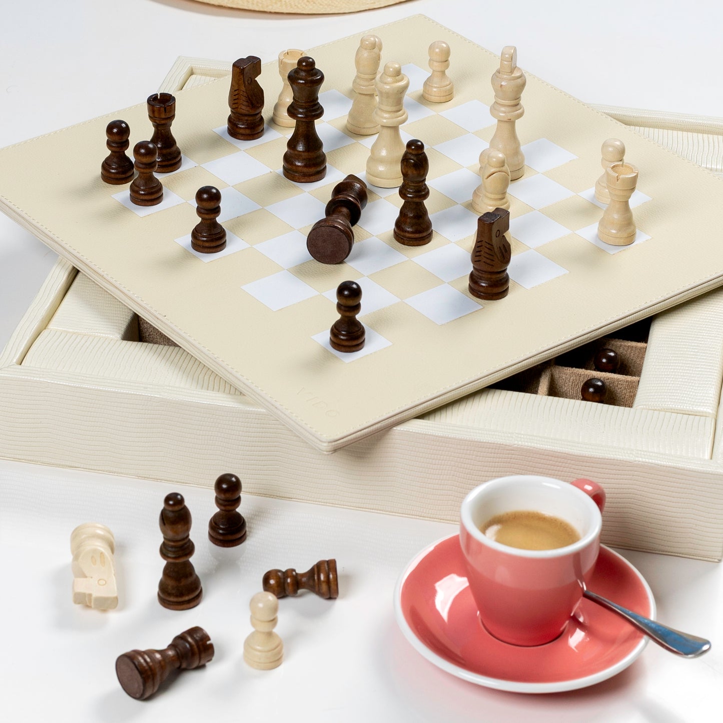 Ivory Lizard Chess Set